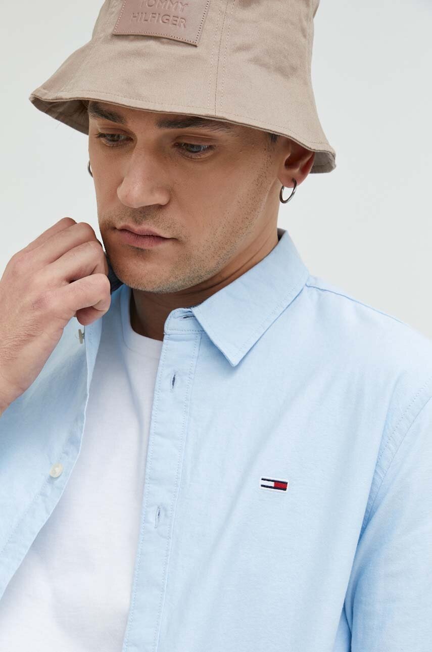 

Памучна риза Tommy Jeans мъжка в синьо със стандартна кройка с класическа яка, Син