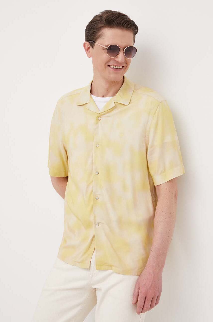 Košile Calvin Klein pánská, žlutá barva, regular - žlutá -  100 % Viskóza