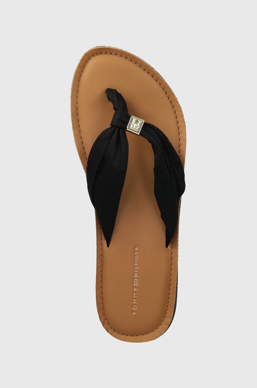 Σαγιονάρες Tommy Hilfiger TH ELEVATED BEACH SANDAL χρώμα: μαύρο, FW0FW06985 φωτογραφία