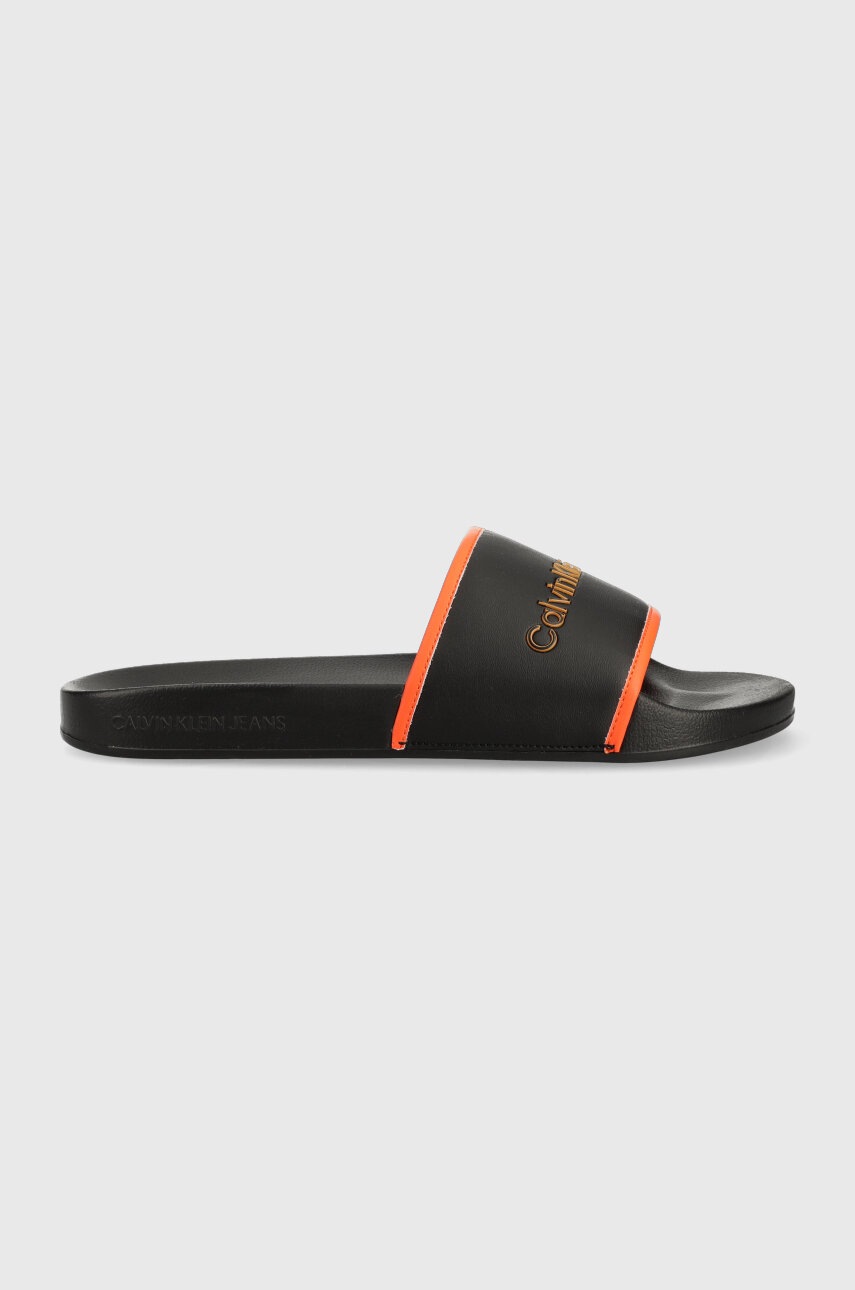 

Чехли Calvin Klein Jeans SLIDE INSTITUTIONAL в черно, Черен