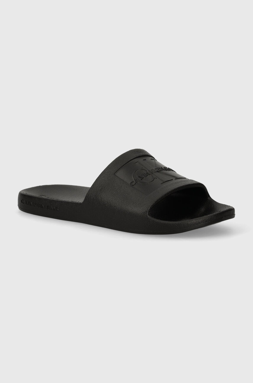 

Чехли Calvin Klein Jeans SLIDE MONOGRAM DEBOSSED EVA в черно YM0YM00060, Черен