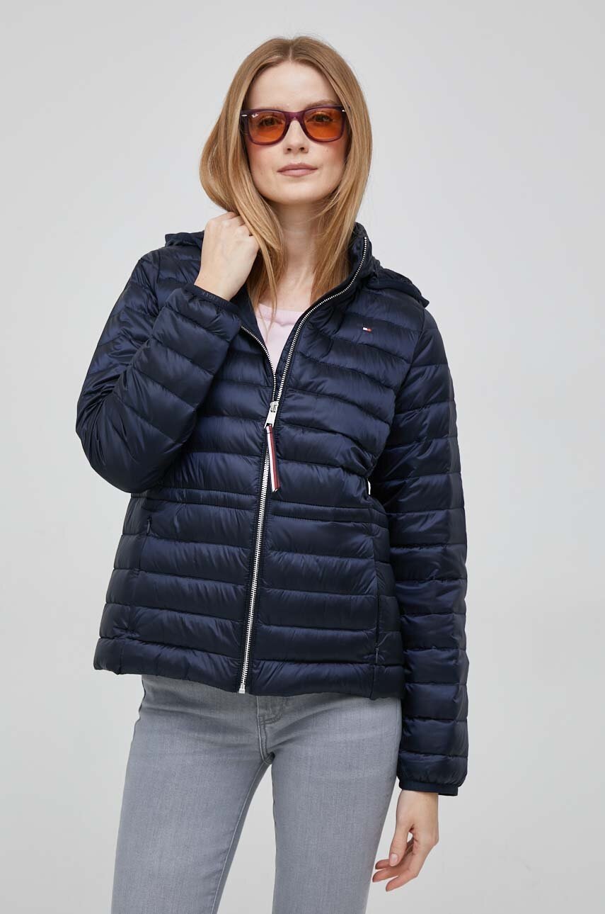 

Пуховая куртка Tommy Hilfiger женская цвет синий переходная