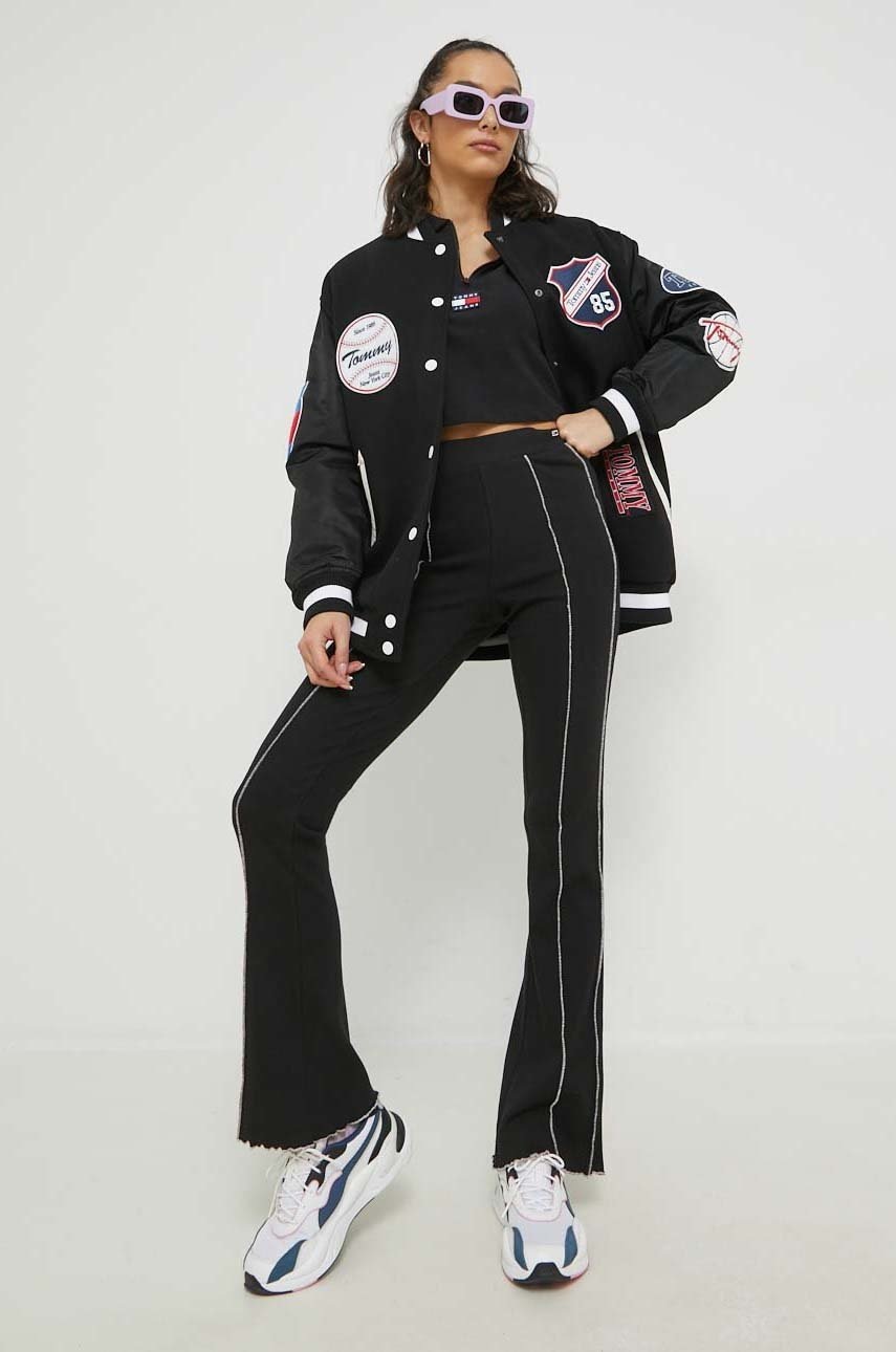 

Куртка-бомбер с примесью шерсти Tommy Jeans цвет чёрный переходная oversize