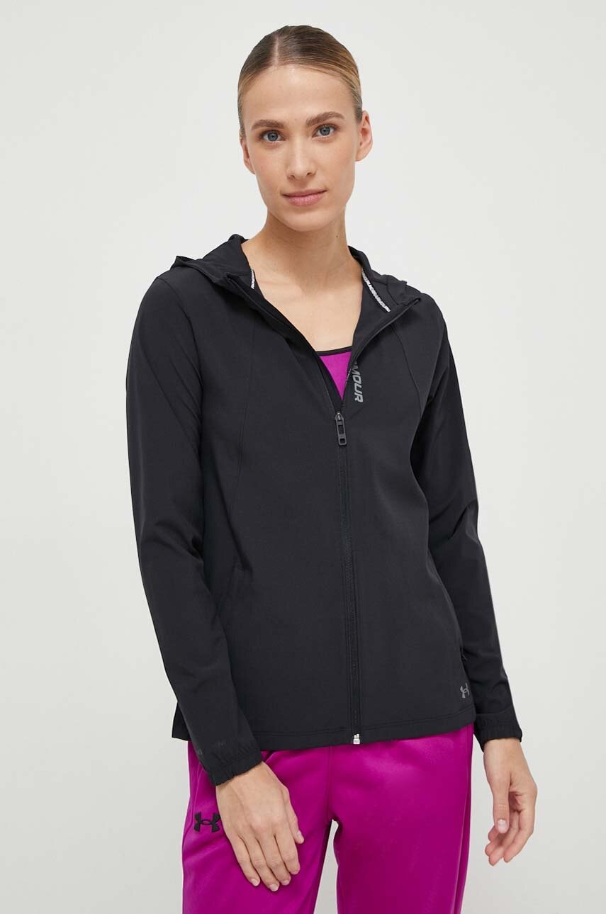 Under Armour jachetă de alergare OutRun the Storm culoarea negru