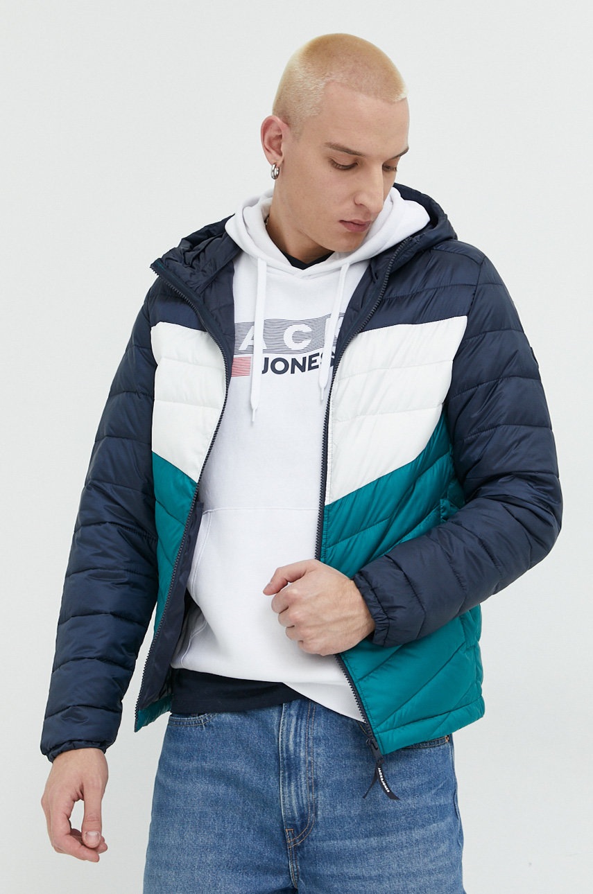 

Куртка Jack & Jones JJEHERO чоловіча колір зелений перехідна 12211785