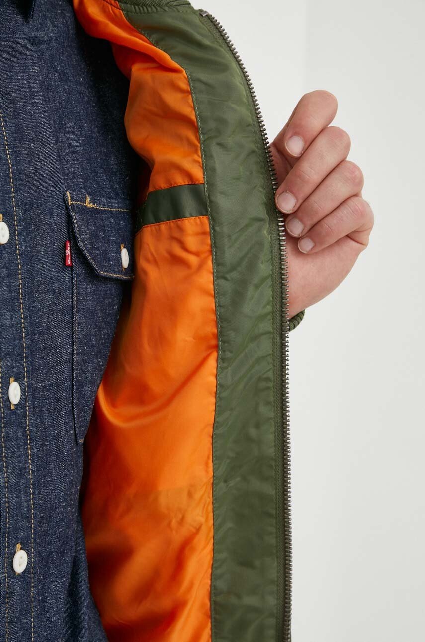 Куртка-бомбер Alpha Industries чоловічий колір зелений перехідна 191103.01-SageGreen 