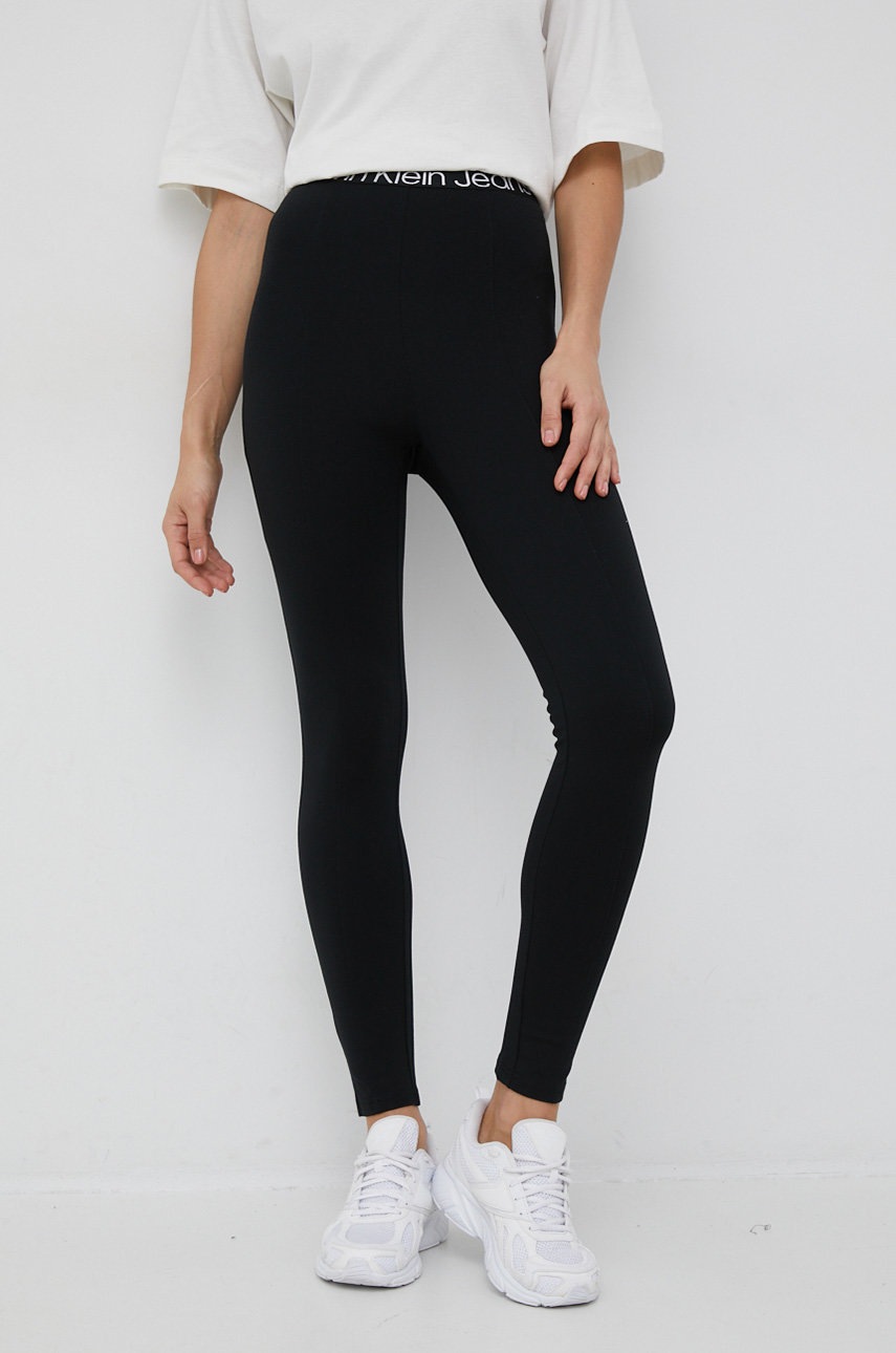 

Клин Calvin Klein Jeans в черно с изчистен дизайн, Черен