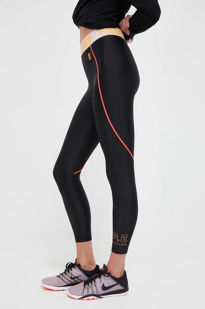 Κολάν προπόνησης P.E Nation In Play χρώμα: μαύρο φωτογραφία