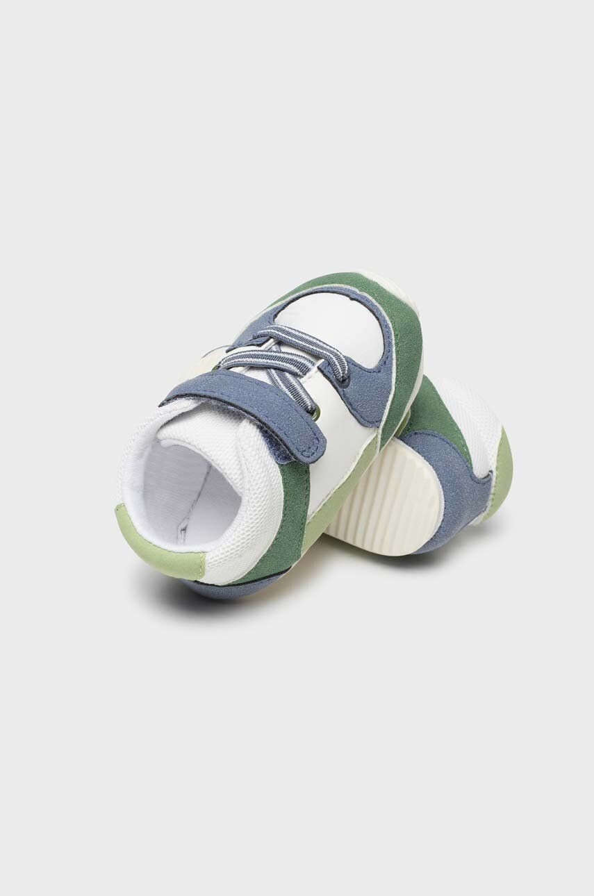 Dětské sneakers boty Mayoral Newborn zelená barva - zelená -  Svršek: Umělá hmota