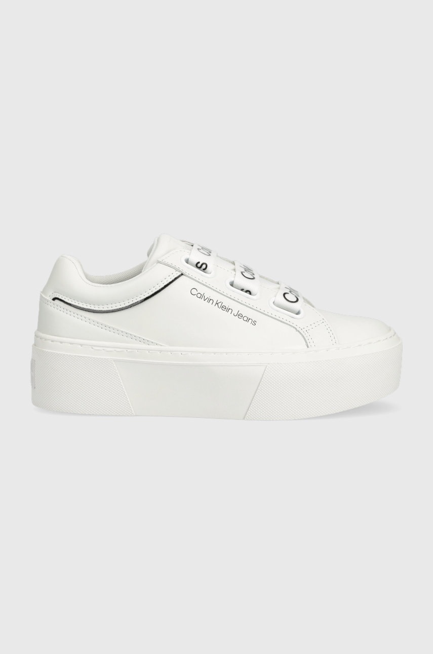 

Маратонки Calvin Klein Jeans YW0YW00868 FLATFORM+ LOW BRANDED LACES в бяло, Бял
