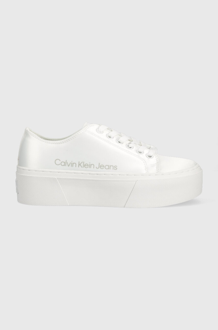 

Маратонки Calvin Klein Jeans FLATFORM+ CUPSOLE SATIN в бяло, Бял