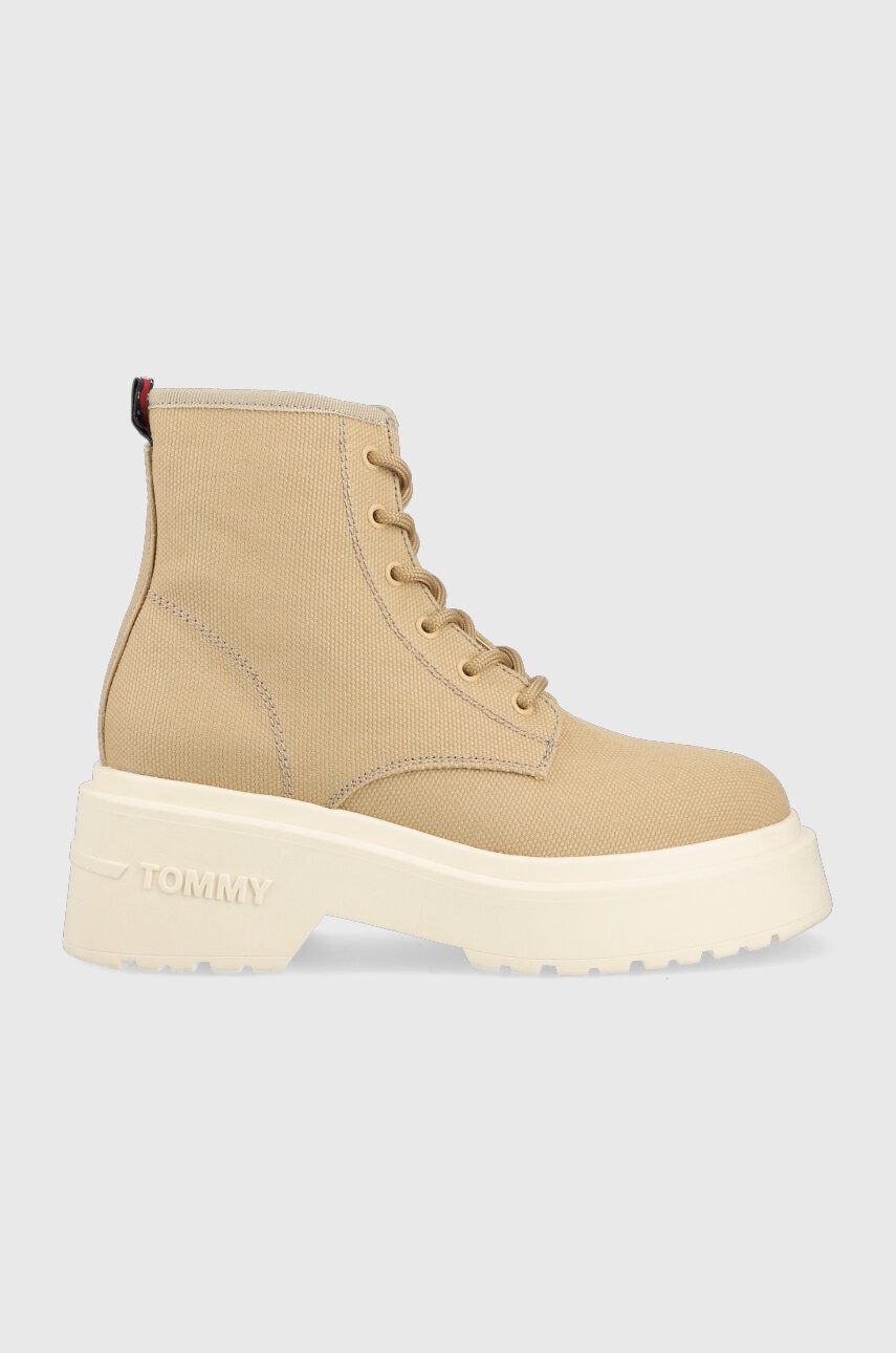 Levně Botky Tommy Jeans LACE UP FESTIV BOOTS dámské, béžová barva, EN0EN02133