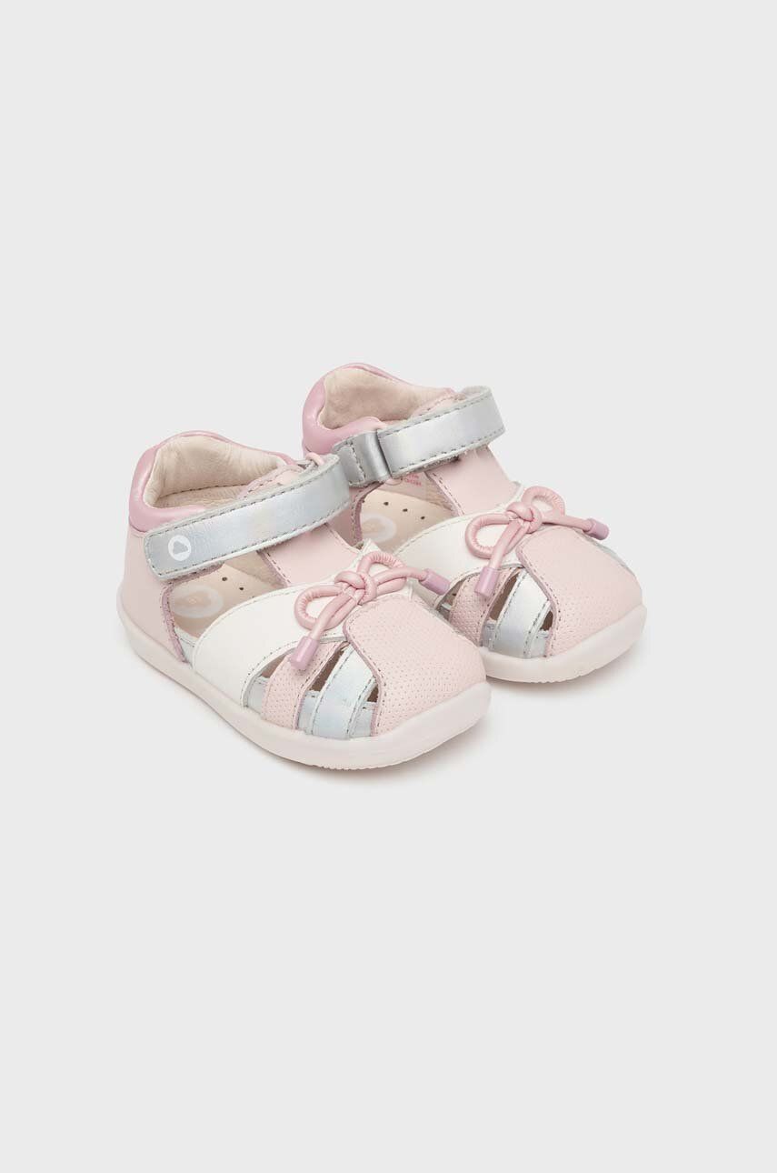 Levně Dětské kožené sandály Mayoral růžová barva