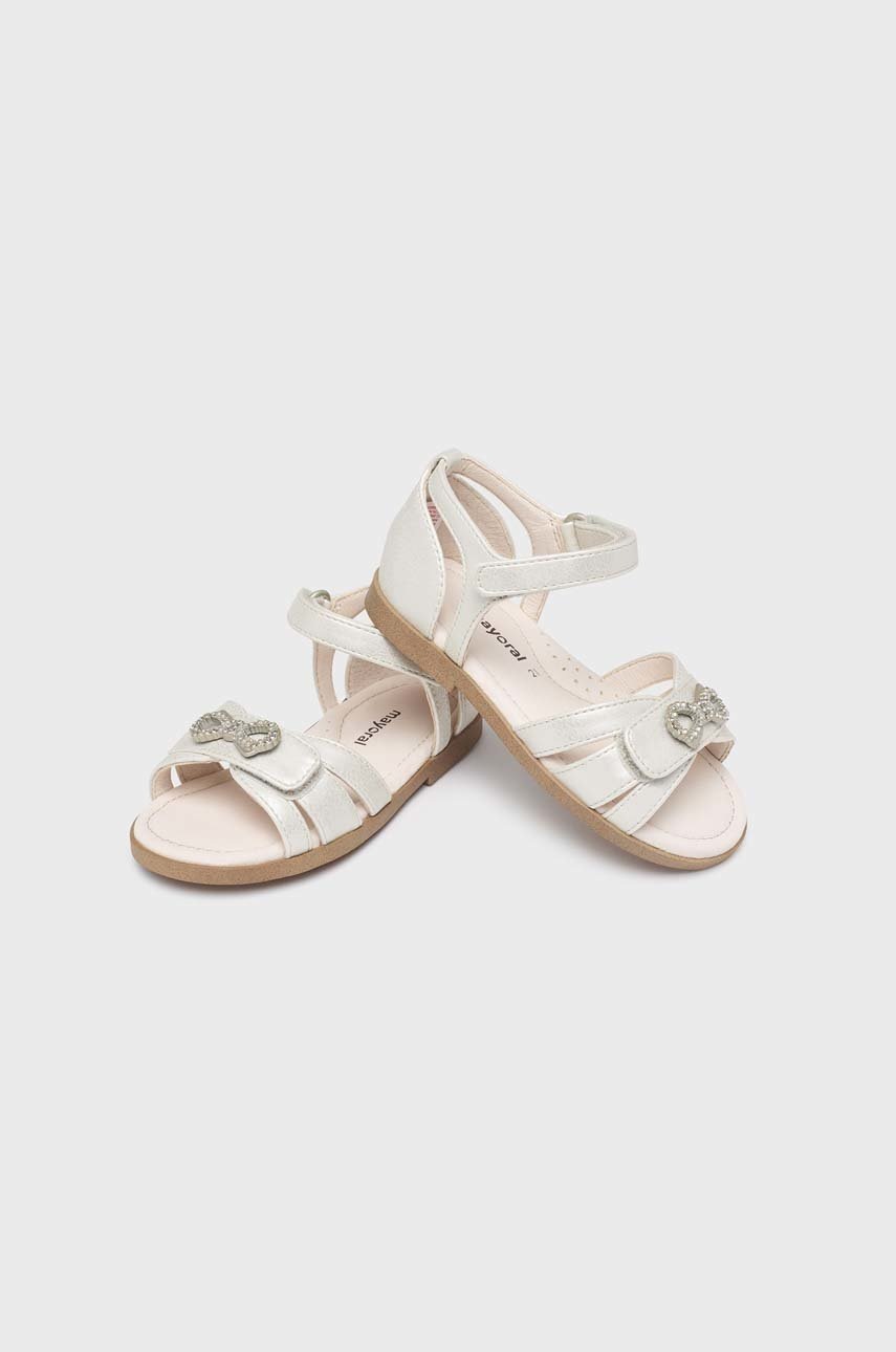Детские сандалии Mayoral цвет серебрянный Детские сандалии Mayoral цвет серебрянный