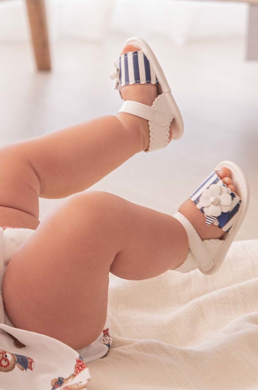 Topánky pre bábätká Mayoral Newborn tmavomodrá farba