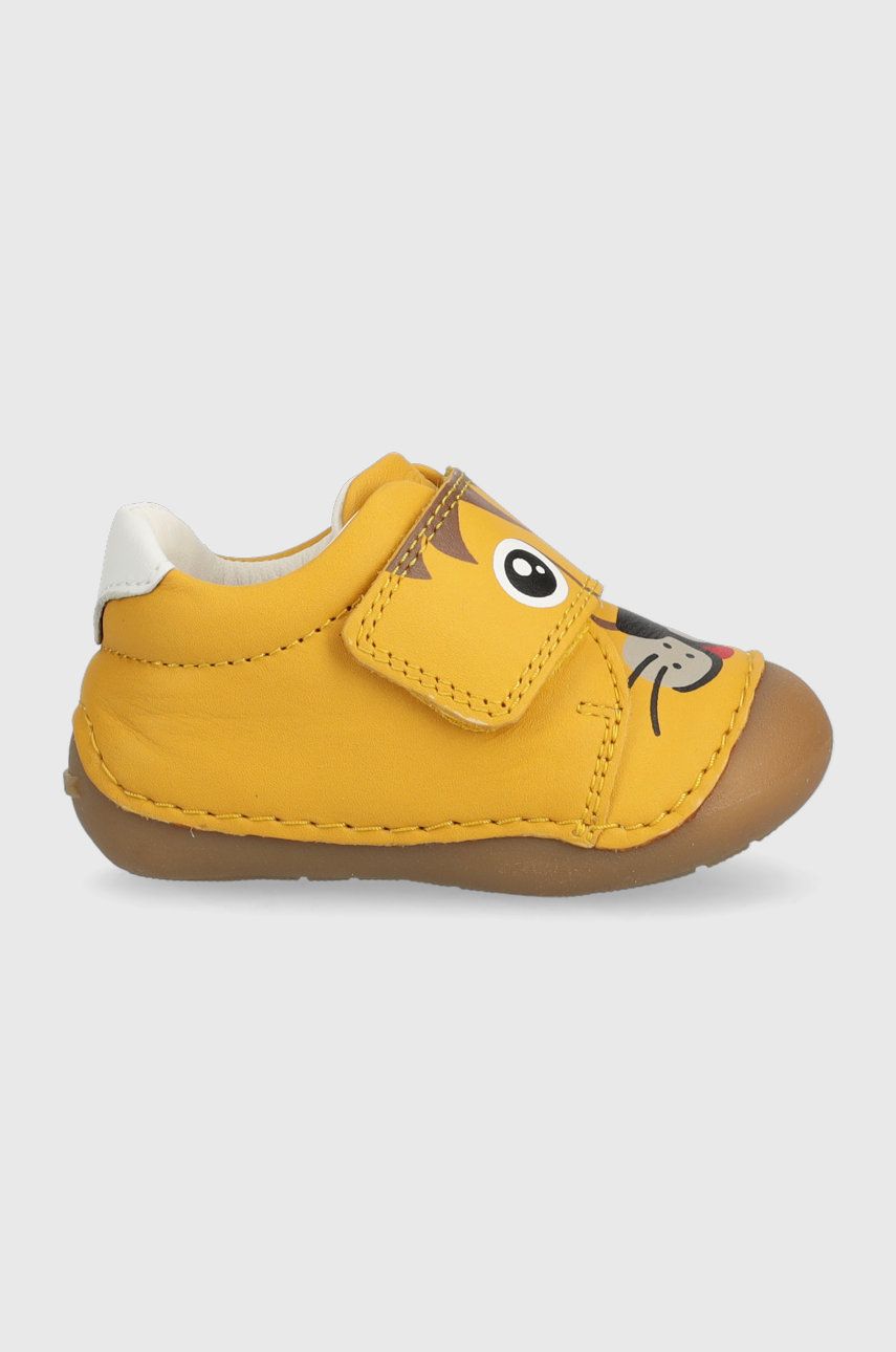 Levně Dětské kožené sneakers boty Geox žlutá barva