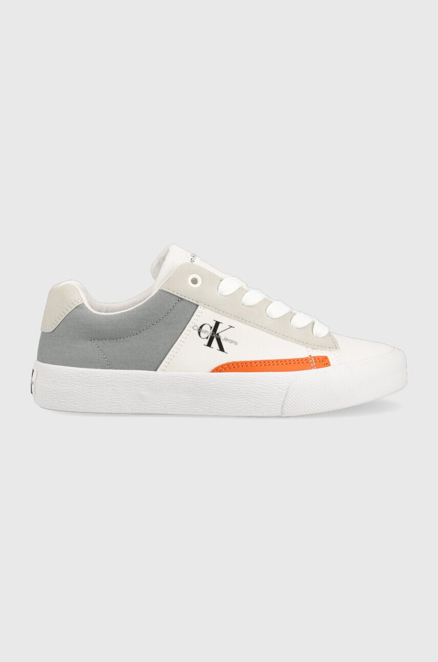 

Детски ниски кецове Calvin Klein Jeans в сиво, Сив