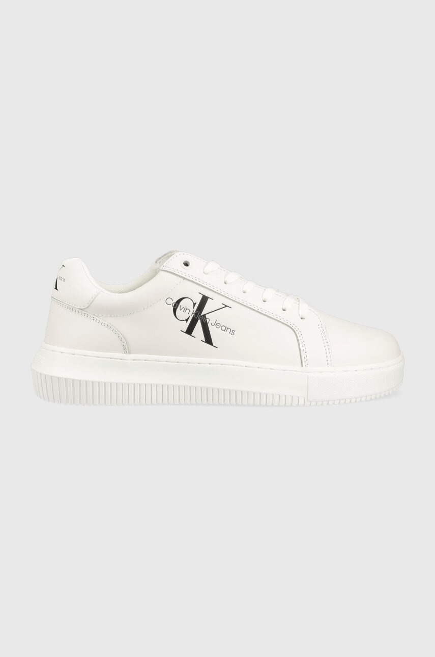 

Кожени маратонки Calvin Klein Jeans YM0YM00681 CHUNKY CUPSOLE MONOLOGO в бяло, Бял