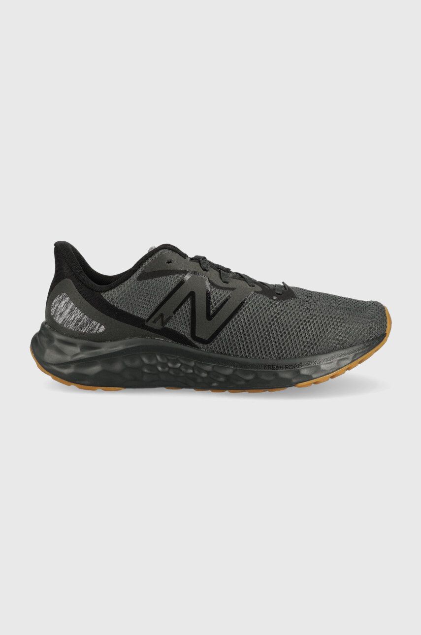 Levně Běžecké boty New Balance Fresh Foam Arishi v4 černá barva