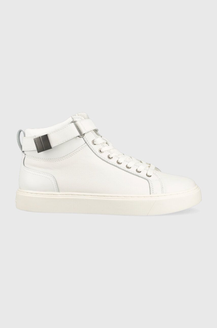 E-shop Kožené sneakers boty Calvin Klein HIGH TOP LACE UP W/PLAQUE bílá barva, HM0HM00973