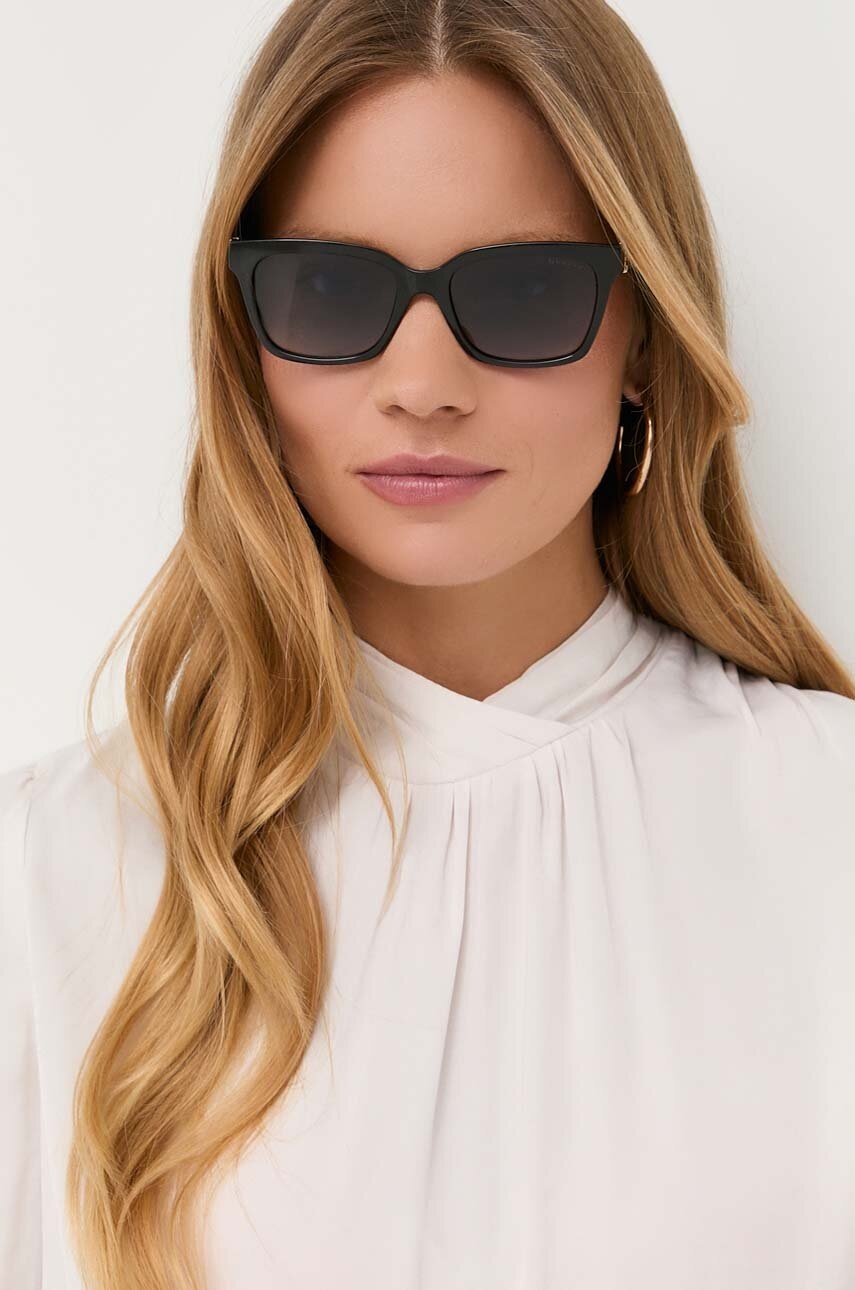 

Солнцезащитные очки Guess женские цвет чёрный