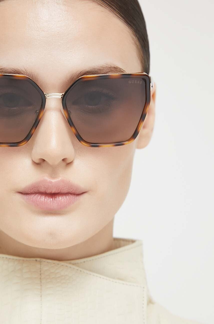 

Сонцезахисні окуляри Guess жіночі колір коричневий