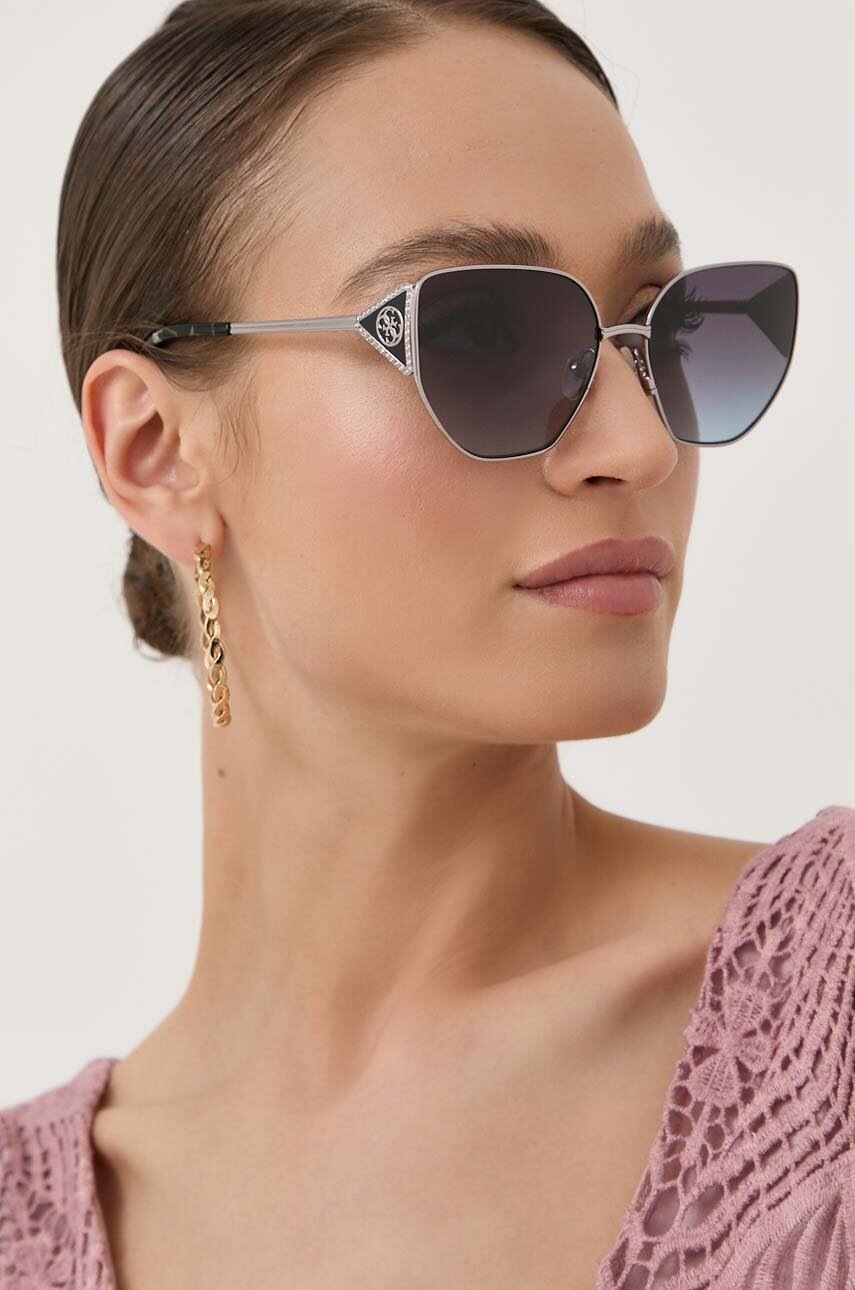 

Солнцезащитные очки Guess женские цвет серый