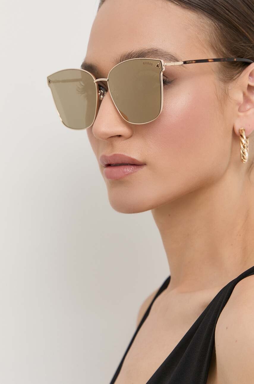 

Сонцезахисні окуляри Guess жіночі колір золотий
