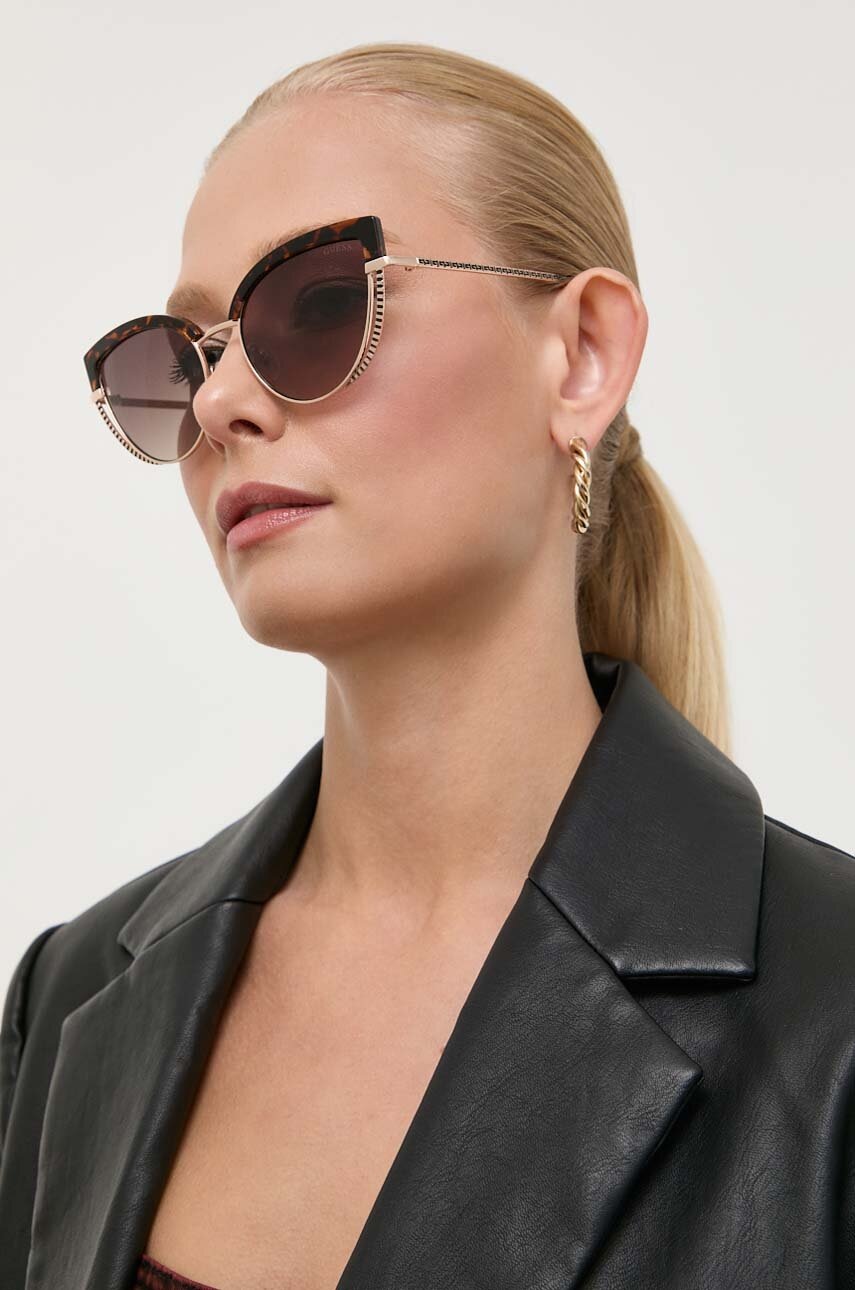 

Сонцезахисні окуляри Guess жіночі колір коричневий