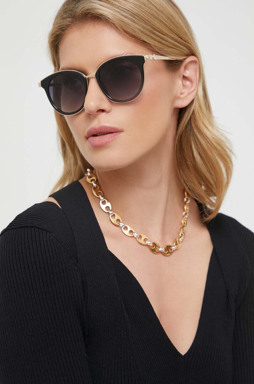 

Слънчеви очила Guess в черно, Черен