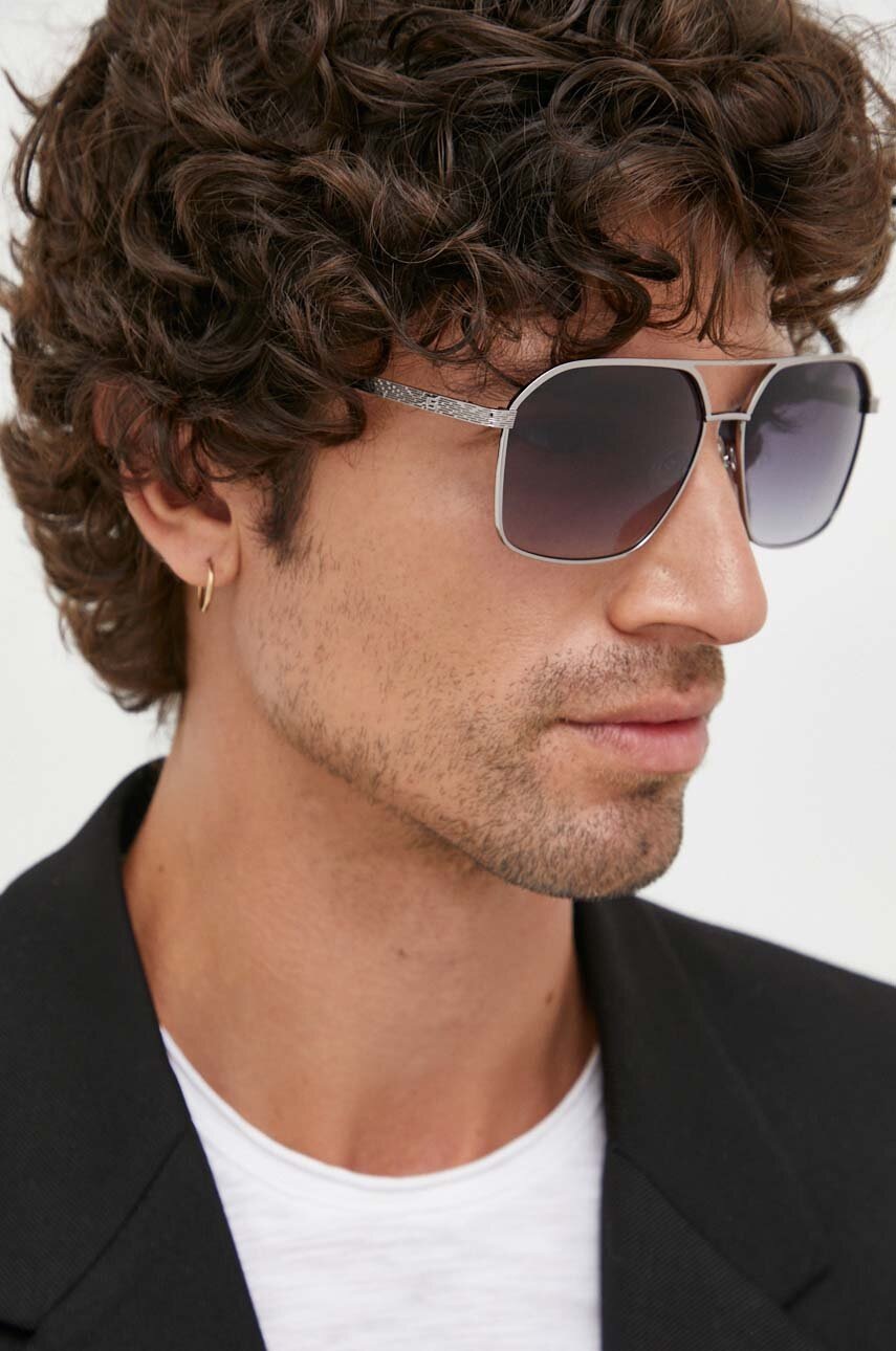 

Солнцезащитные очки Guess мужские цвет серебрянный