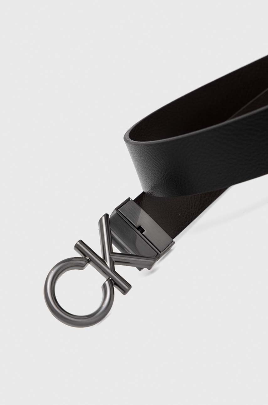 Obojstranný kožený opasok Calvin Klein