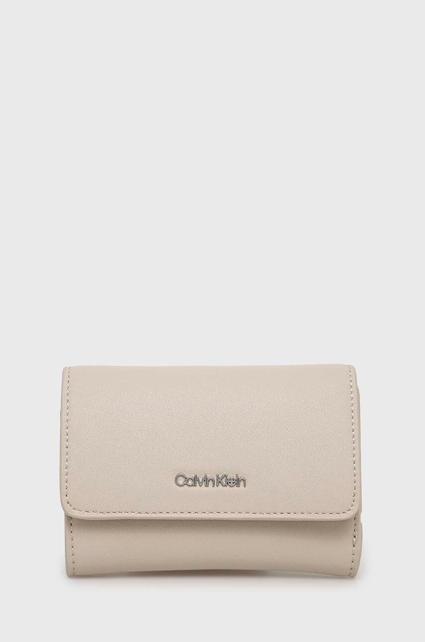 

Портмоне Calvin Klein дамски в бежово, Бежов