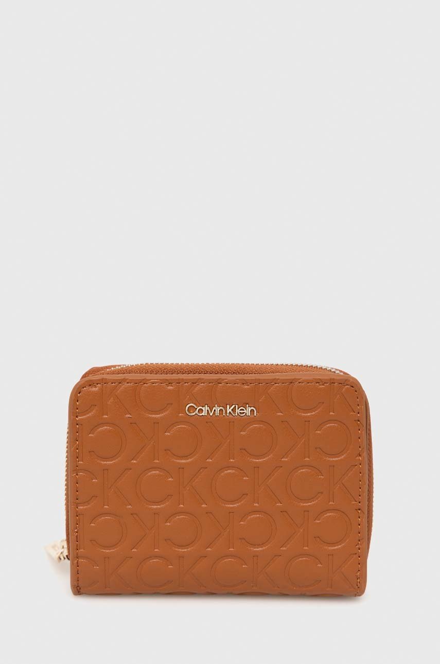 

Портмоне Calvin Klein дамски в кафяво, Кафяв