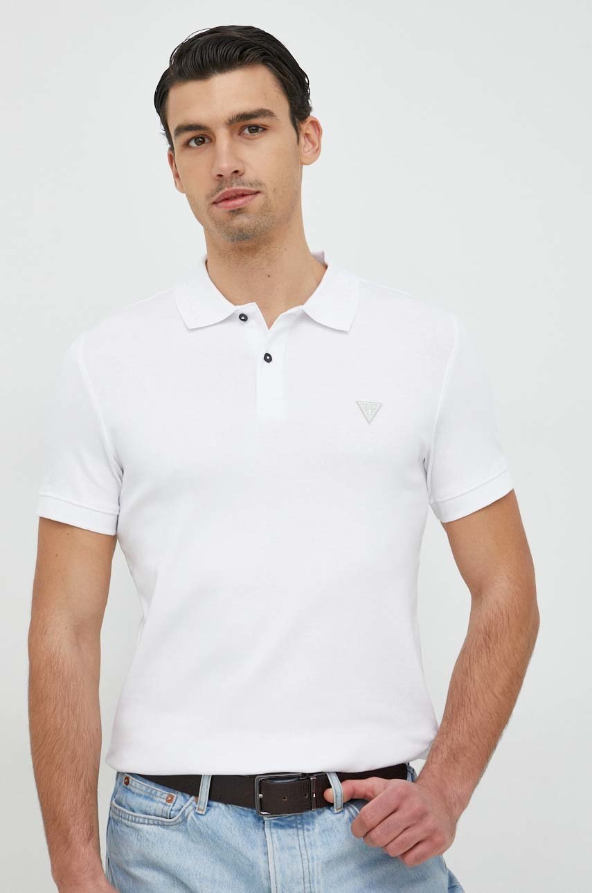 

Тениска с яка Guess в бяло с апликация, Бял