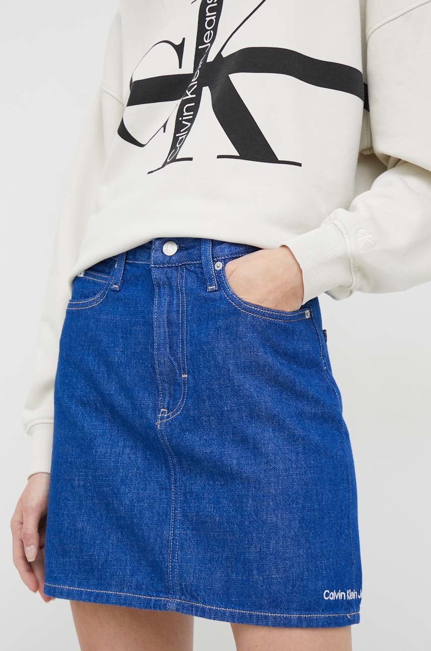 

Дънкова пола Calvin Klein Jeans къс модел със стандартна кройка, Син