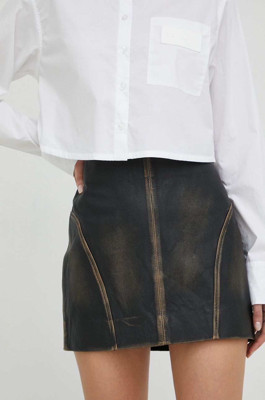 Kožená sukně Remain hnědá barva, mini - hnědá -  Hlavní materiál: 100 % Ovčí kůže Podšívka