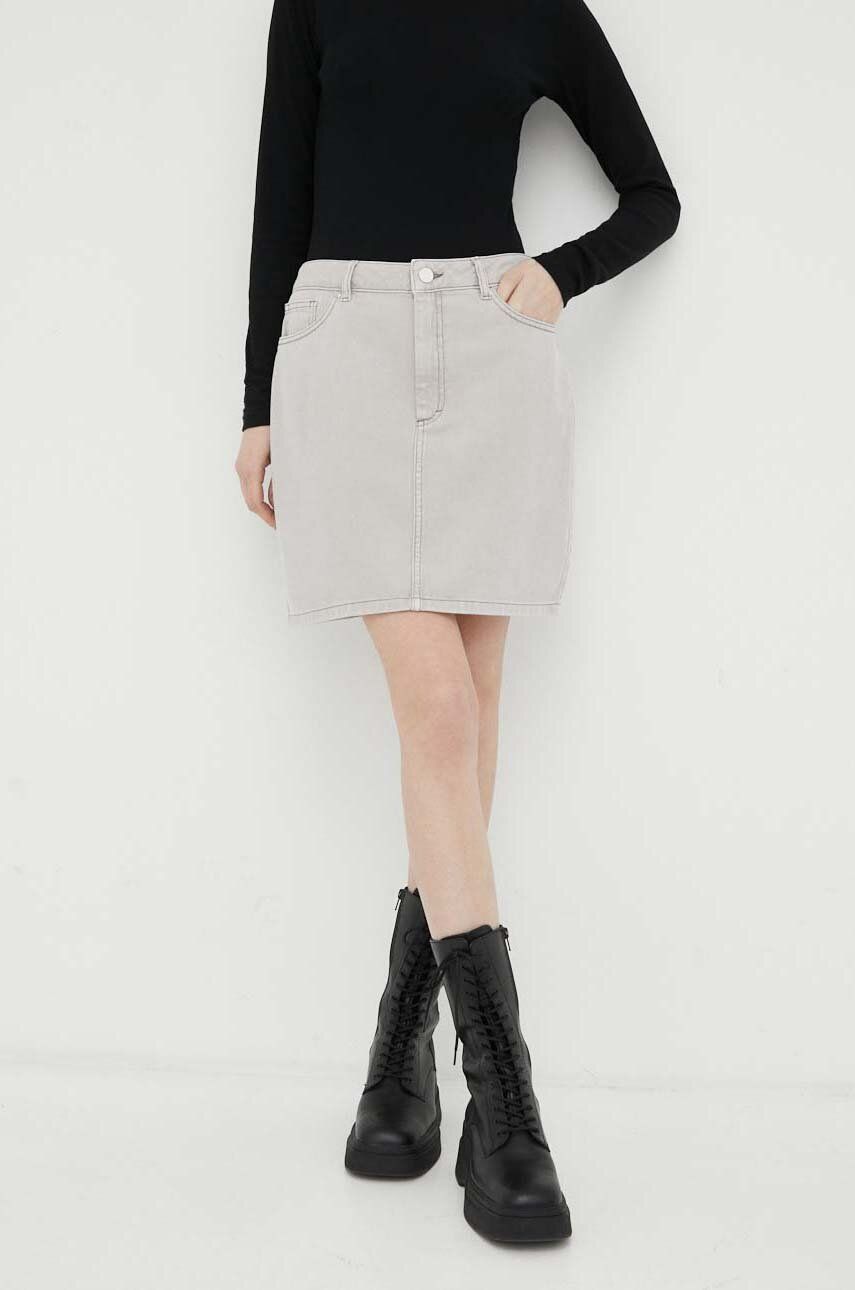 Džínová sukně Gestuz šedá barva, mini - šedá -  100 % Bavlna
