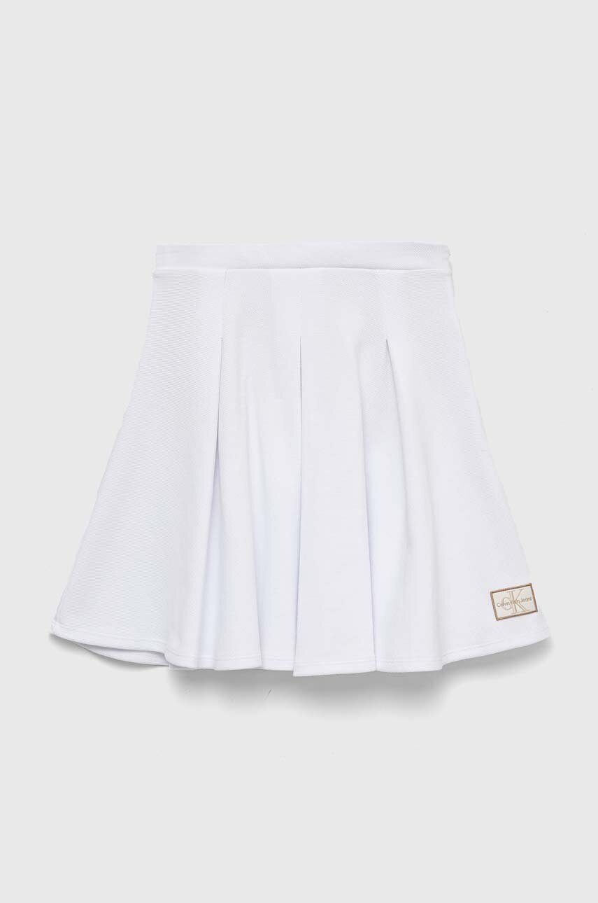 

Детска пола Calvin Klein Jeans в бяло къс модел разкроен модел, Бял