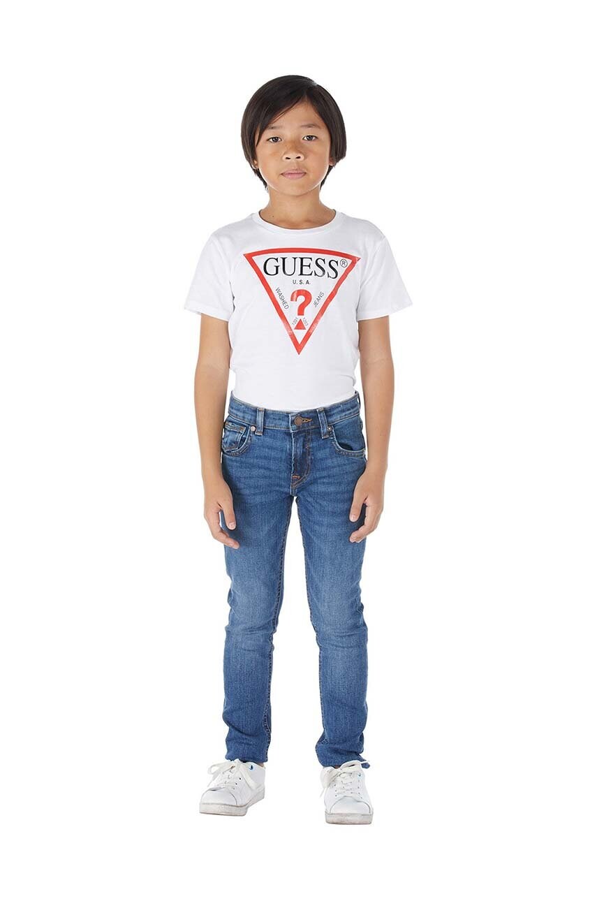 

Детские джинсы Guess