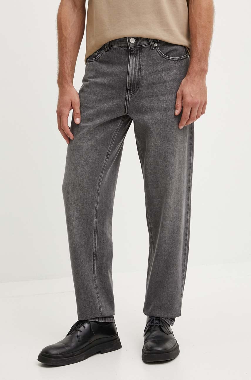 Les Deux jeansi barbati