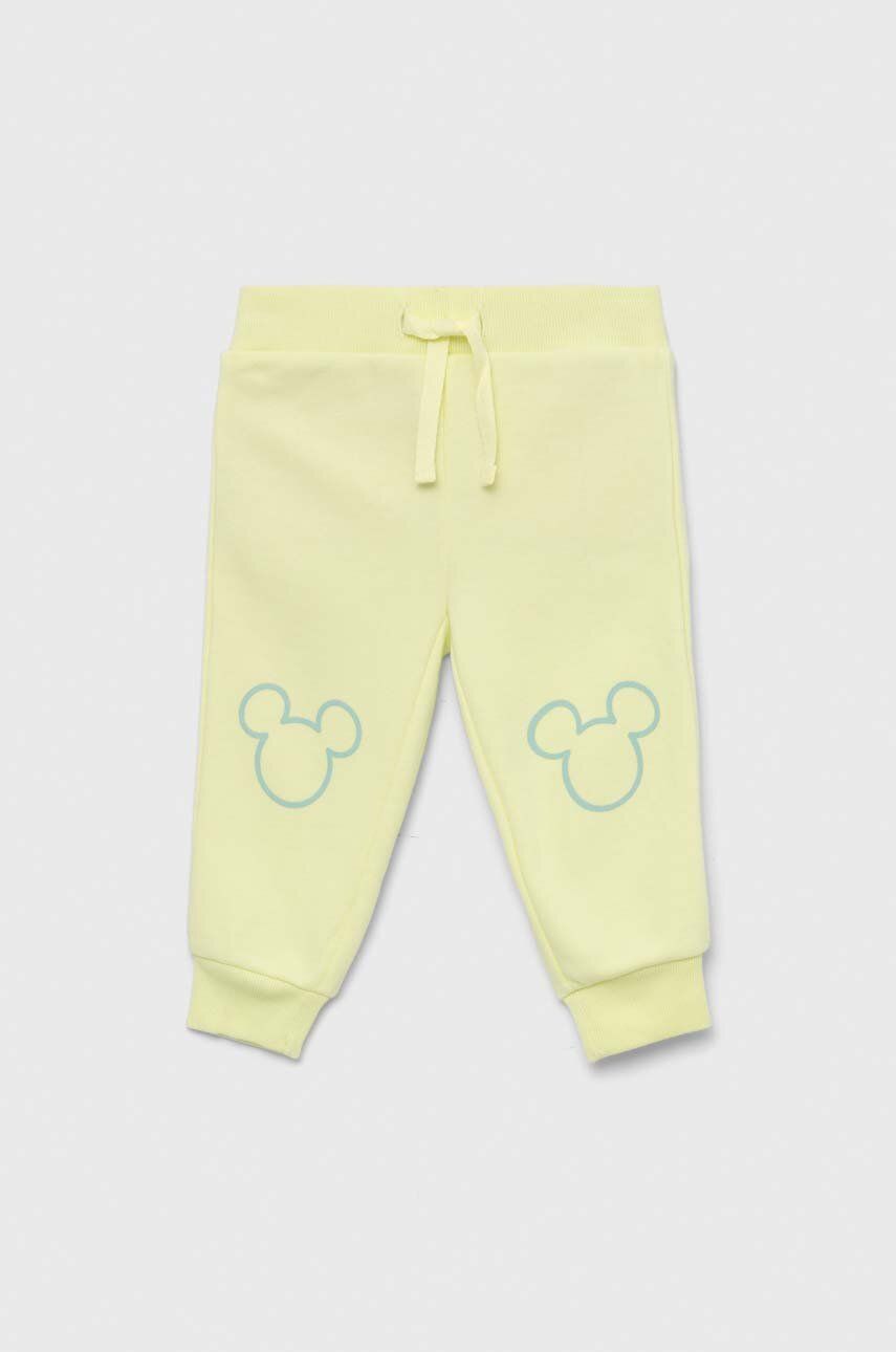 GAP pantaloni de trening pentru copii x Disney culoarea galben, cu imprimeu