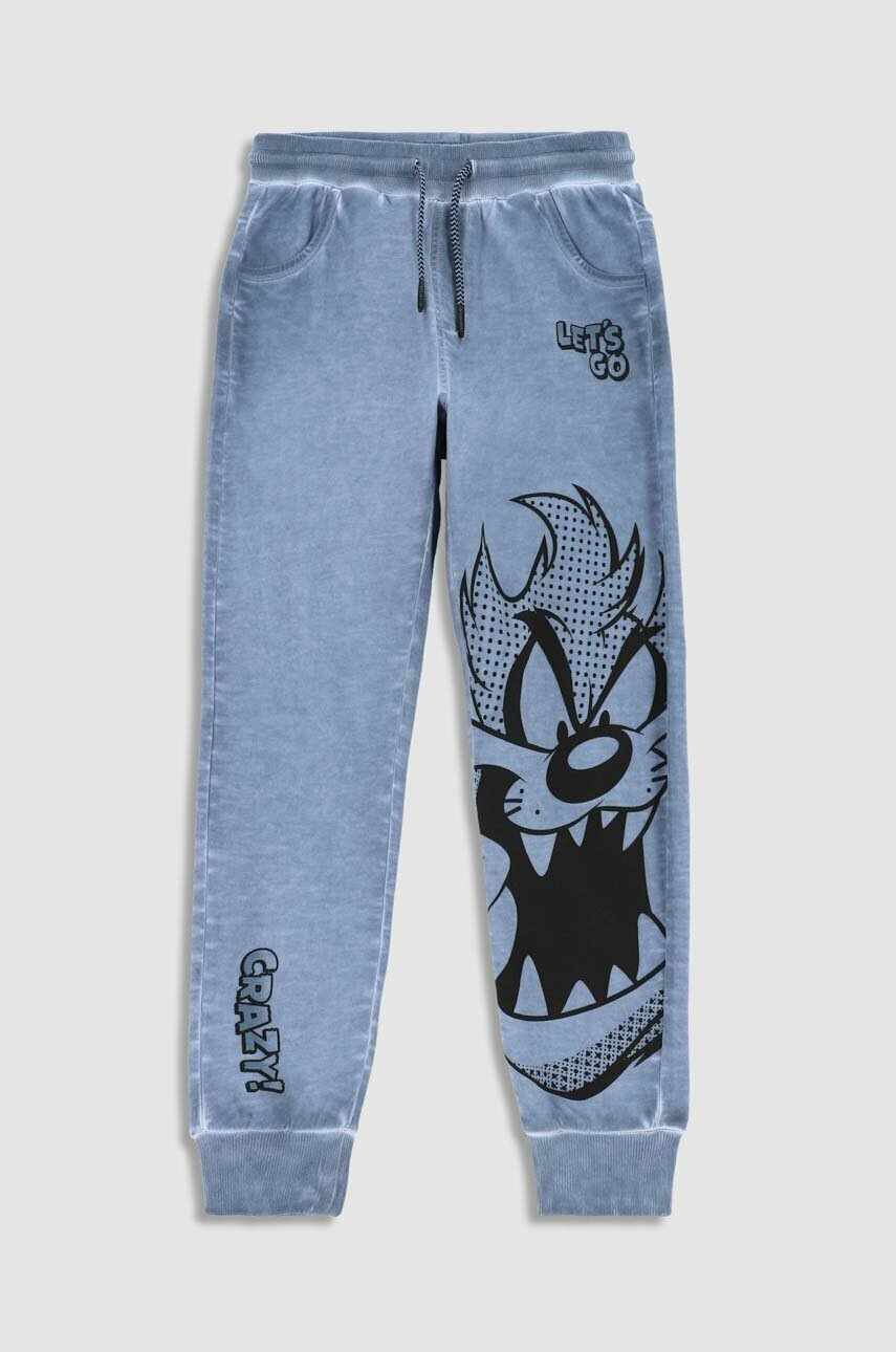 

Детски памучен спортен панталон Coccodrillo x Looney Tunes в синьо с принт, Син