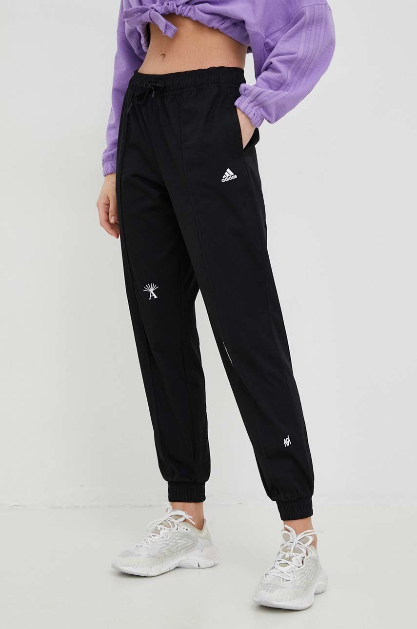 Levně Bavlněné kalhoty adidas dámské, černá barva, s aplikací