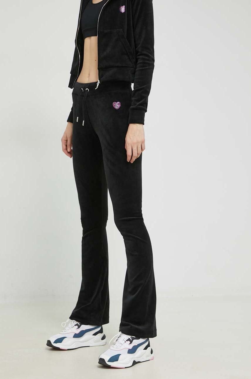 

Спортивные штаны Juicy Couture Elodie Heart женские цвет чёрный с аппликацией