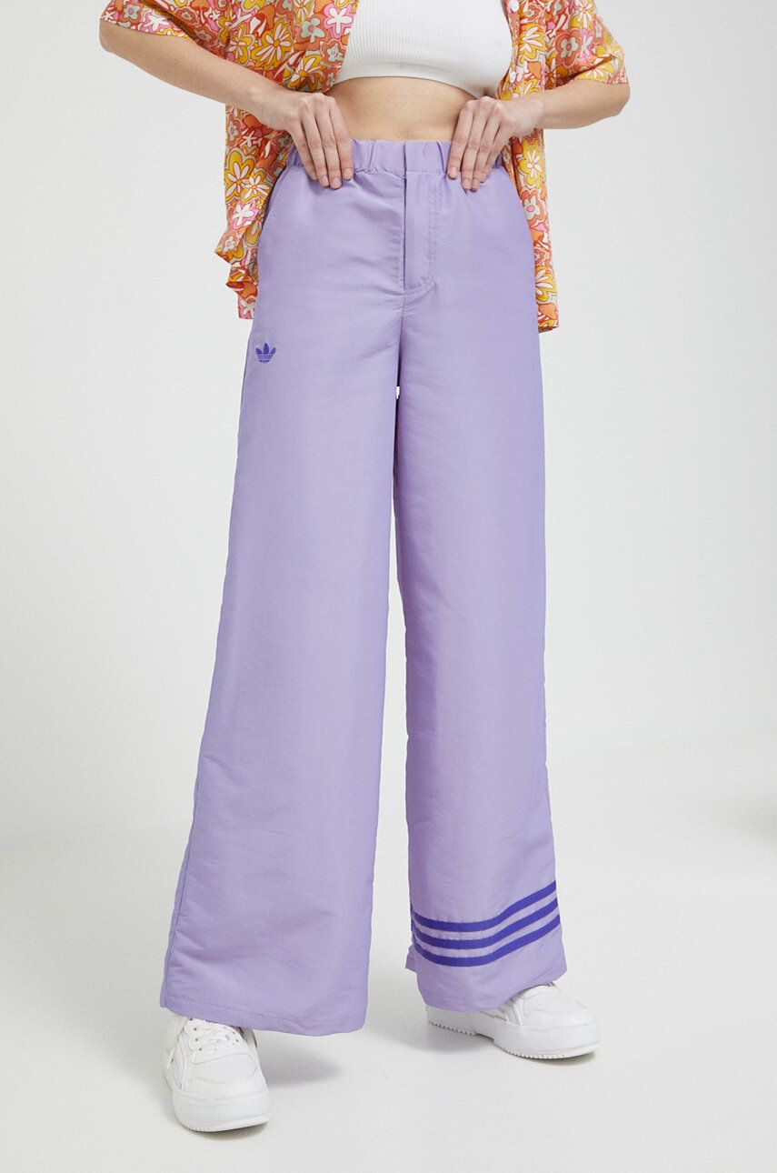 Kalhoty adidas Originals dámské, fialová barva, s aplikací - fialová -  51 % Polyamid
