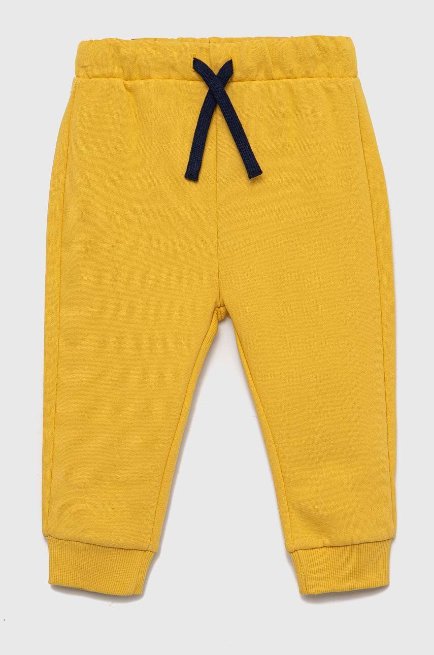 United Colors of Benetton pantaloni de trening din bumbac pentru copii culoarea galben, neted