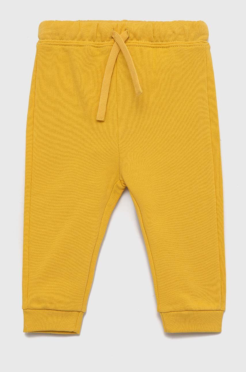 United Colors of Benetton pantaloni de trening din bumbac pentru copii culoarea galben, neted