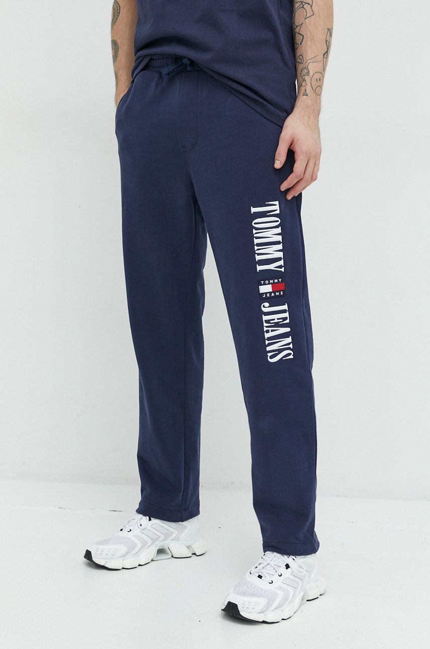 Tommy Jeans Pantaloni De Trening Din Bumbac Barbati, Culoarea Albastru Marin, Cu Imprimeu