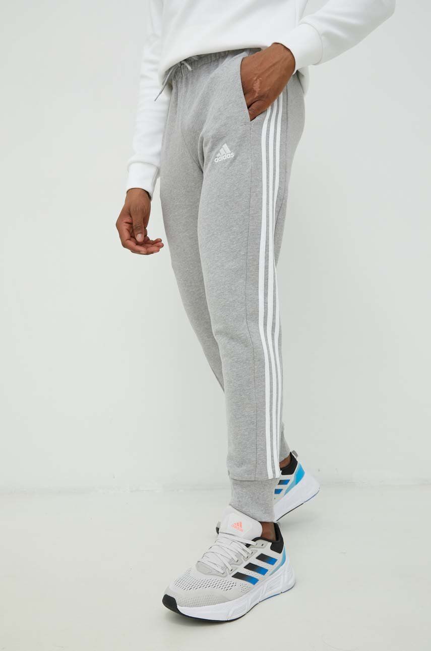 Fantasy scrub client Adidas pantaloni de trening din bumbac barbati, culoarea gri, cu imprimeu |  Fashion Guru.ro